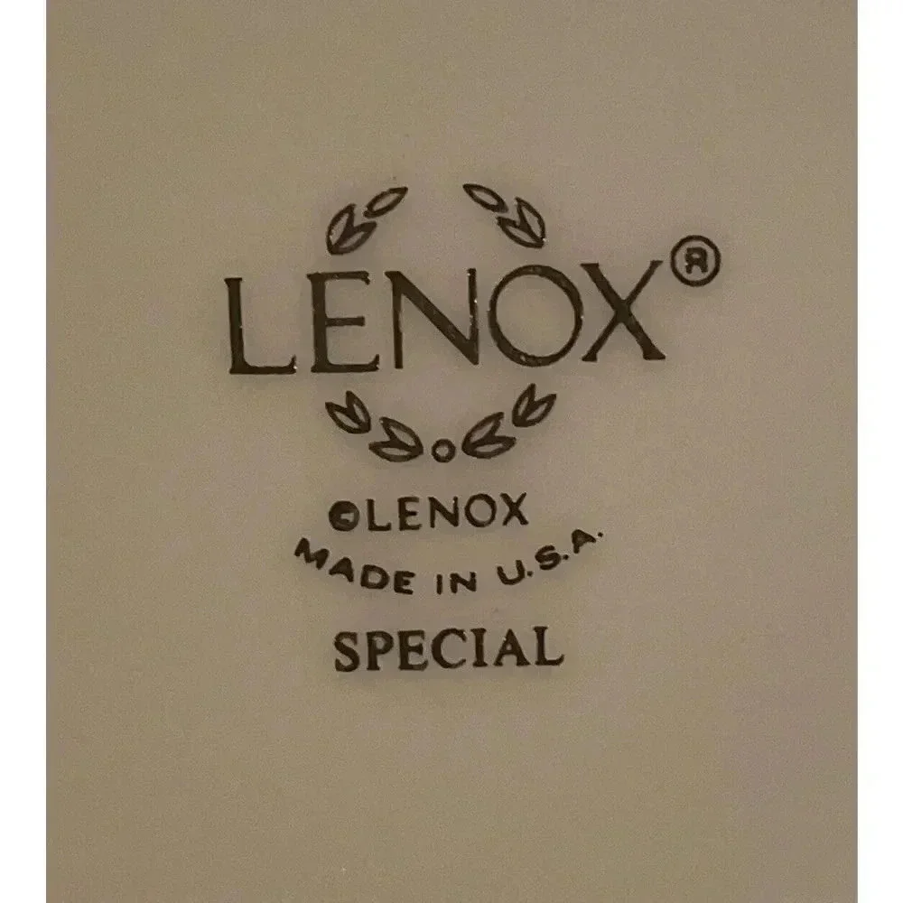Lenox Holiday Holly Special Christmas Cup‎ and Saucer Coffee  Porcelain Ivory